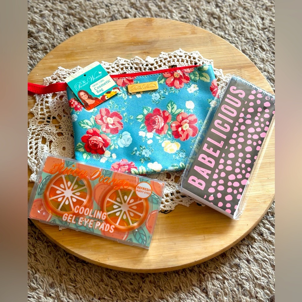 Pioneer Woman Vintage Floral Cosmetic Bag Bundle